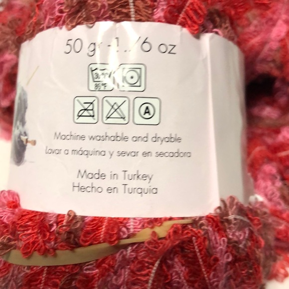 5 SKEINS OF GALA YARN. NWT - Picture 3 of 3